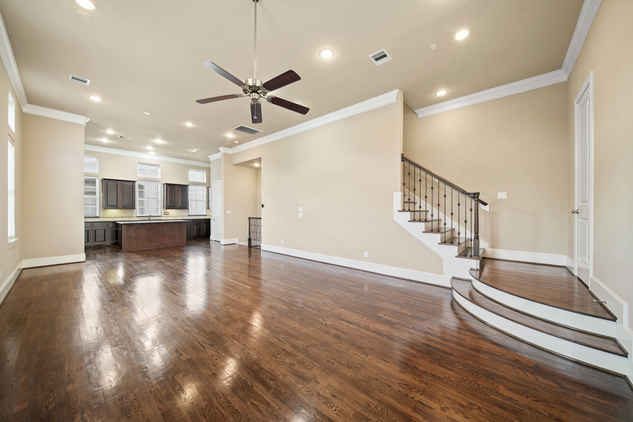1250 West 23rd Street Houston, TX 77008 - Photo 27 of 50 At 29x16.5, the living / dining combo is huge!