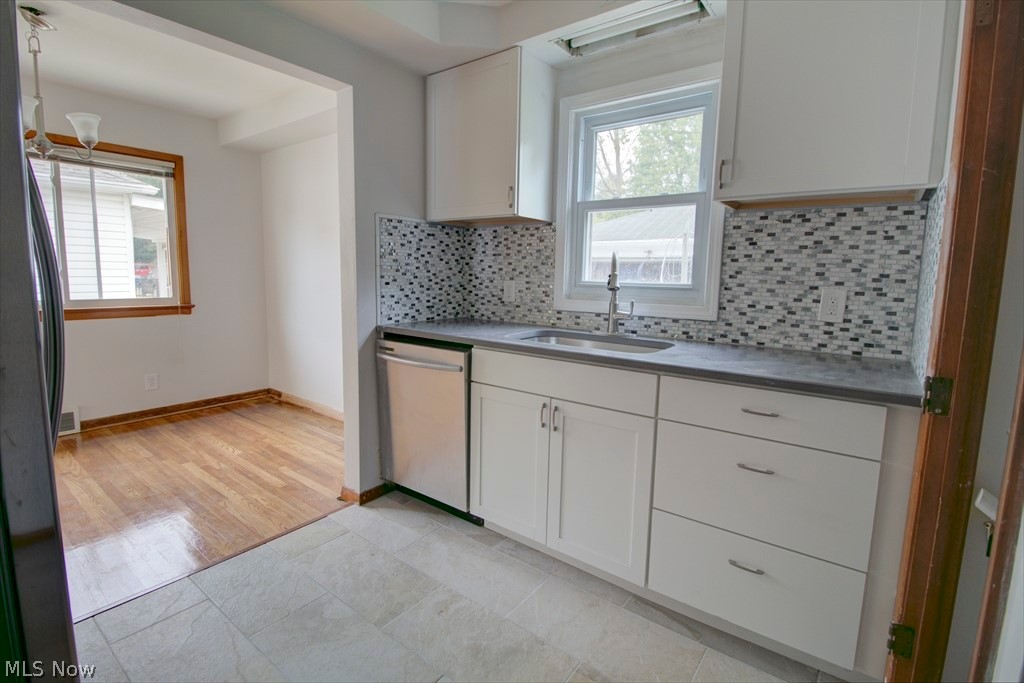 2105 Keystone Road Cleveland, OH 44134 - Photo 9 of 29