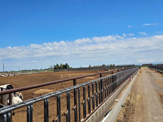 $1,290,000 | 200 South 585 Street, Heyburn, ID 83336