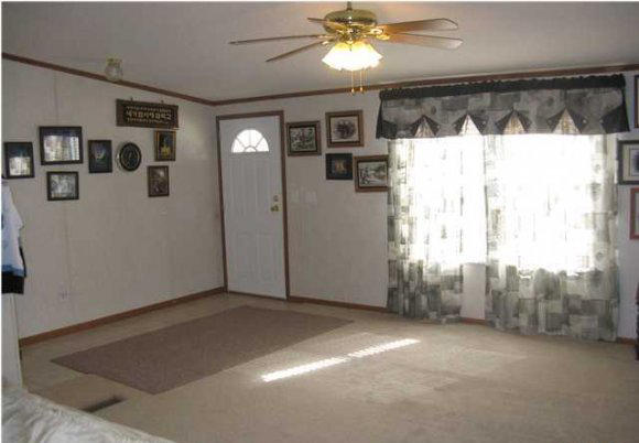 20117 Brandon Road Fountain, FL 32438 - Photo 2 of 13 614715_2