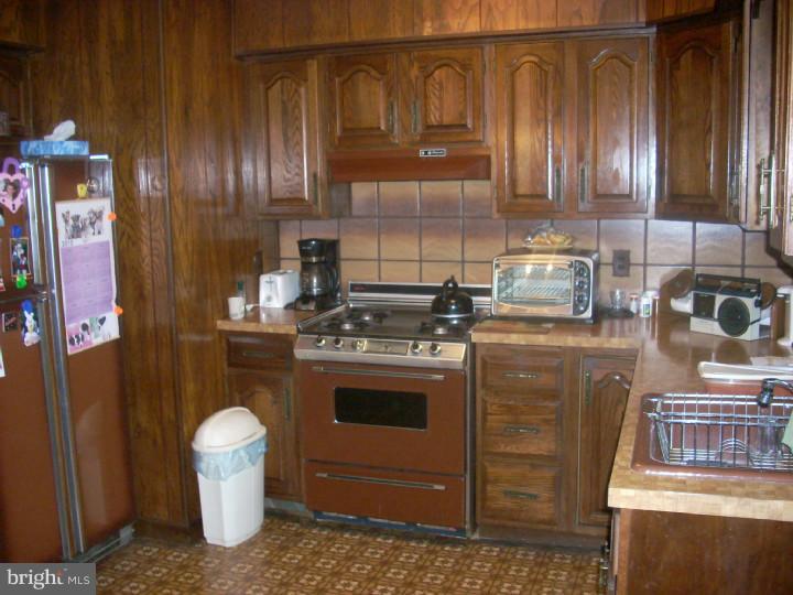 31 Beaumont Road Hamilton, NJ 08620 - Photo 3 of 11