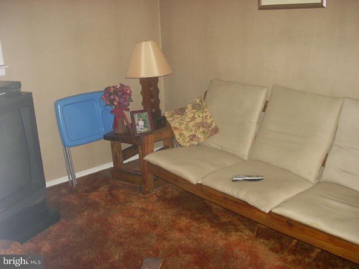 31 Beaumont Road Hamilton, NJ 08620 - Photo 5 of 11