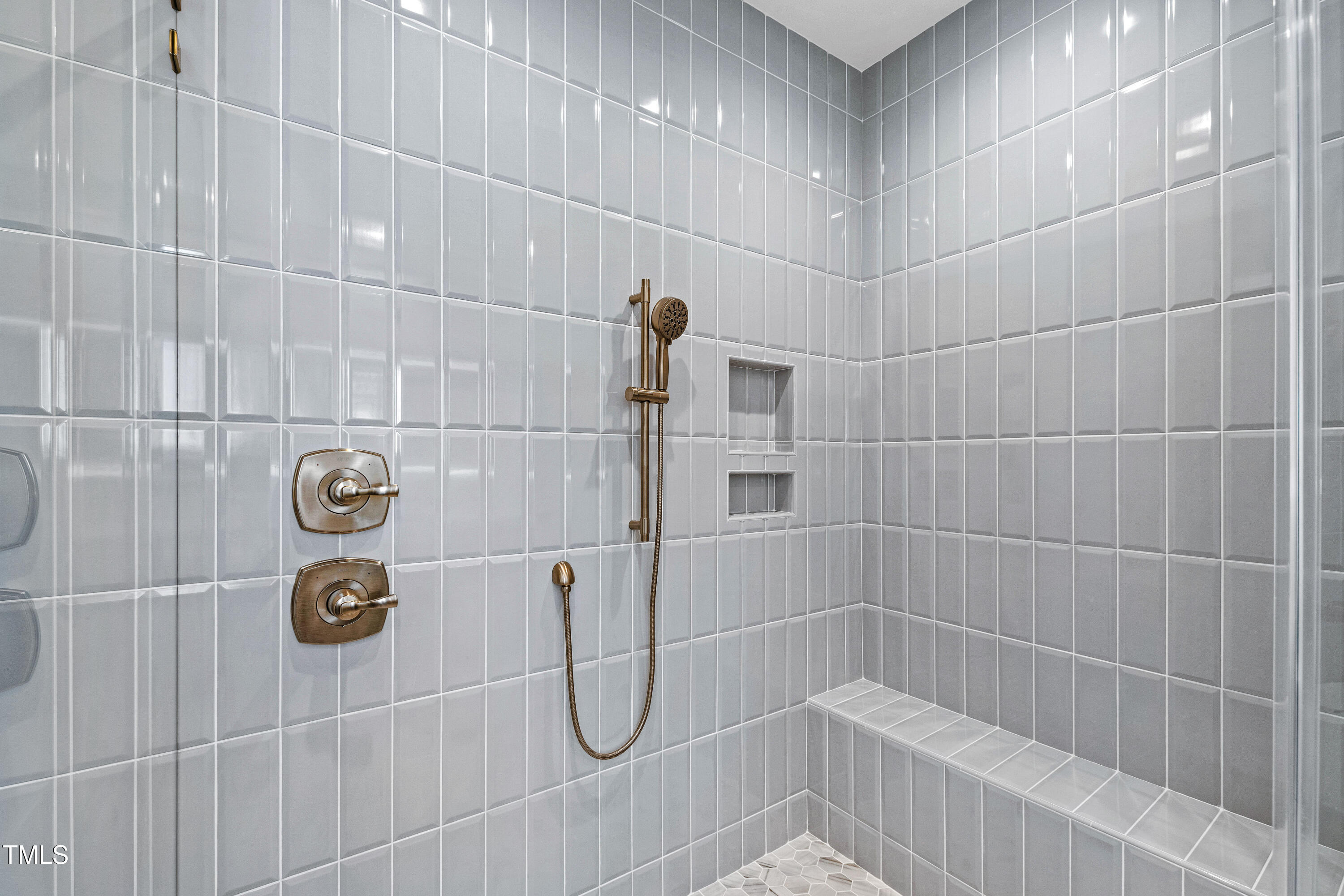 1610 Carson Street Raleigh, NC 27608 - Photo 28 of 64 a bathroom with a shower