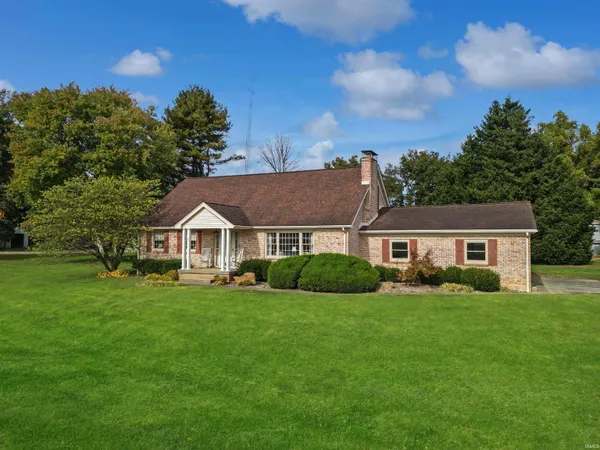 $585,000 | 6977 Boyer Drive, Newburgh, IN 47630