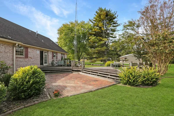 $560,000 | 6977 Boyer Drive, Newburgh, IN 47630