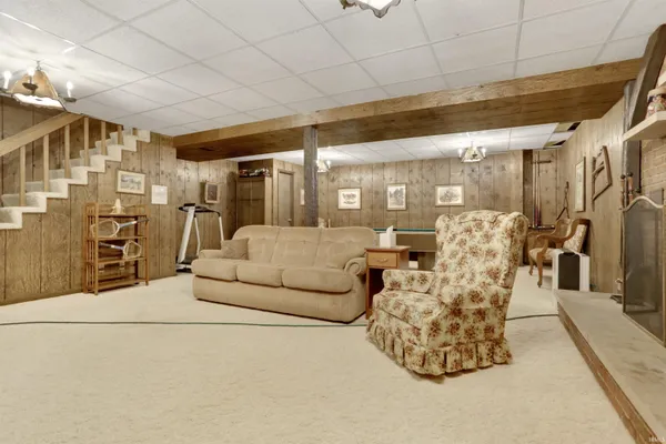 $585,000 | 6977 Boyer Drive, Newburgh, IN 47630