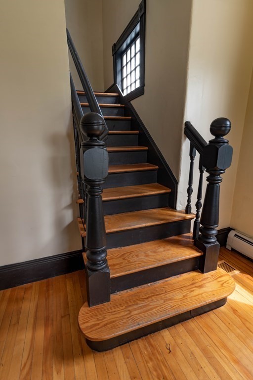 17 Trumbull Road, Unit 2R Northampton, MA 01060 - Photo 2 of 16 Gallery Image 2