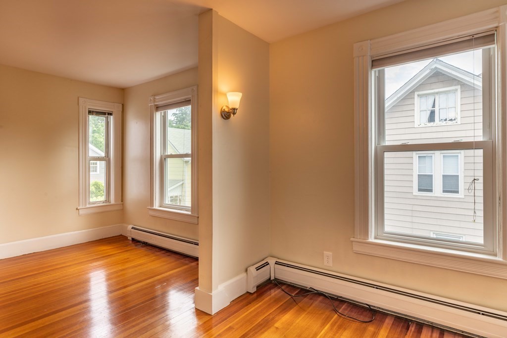 17 Trumbull Road, Unit 2R Northampton, MA 01060 - Photo 6 of 16 Gallery Image 6