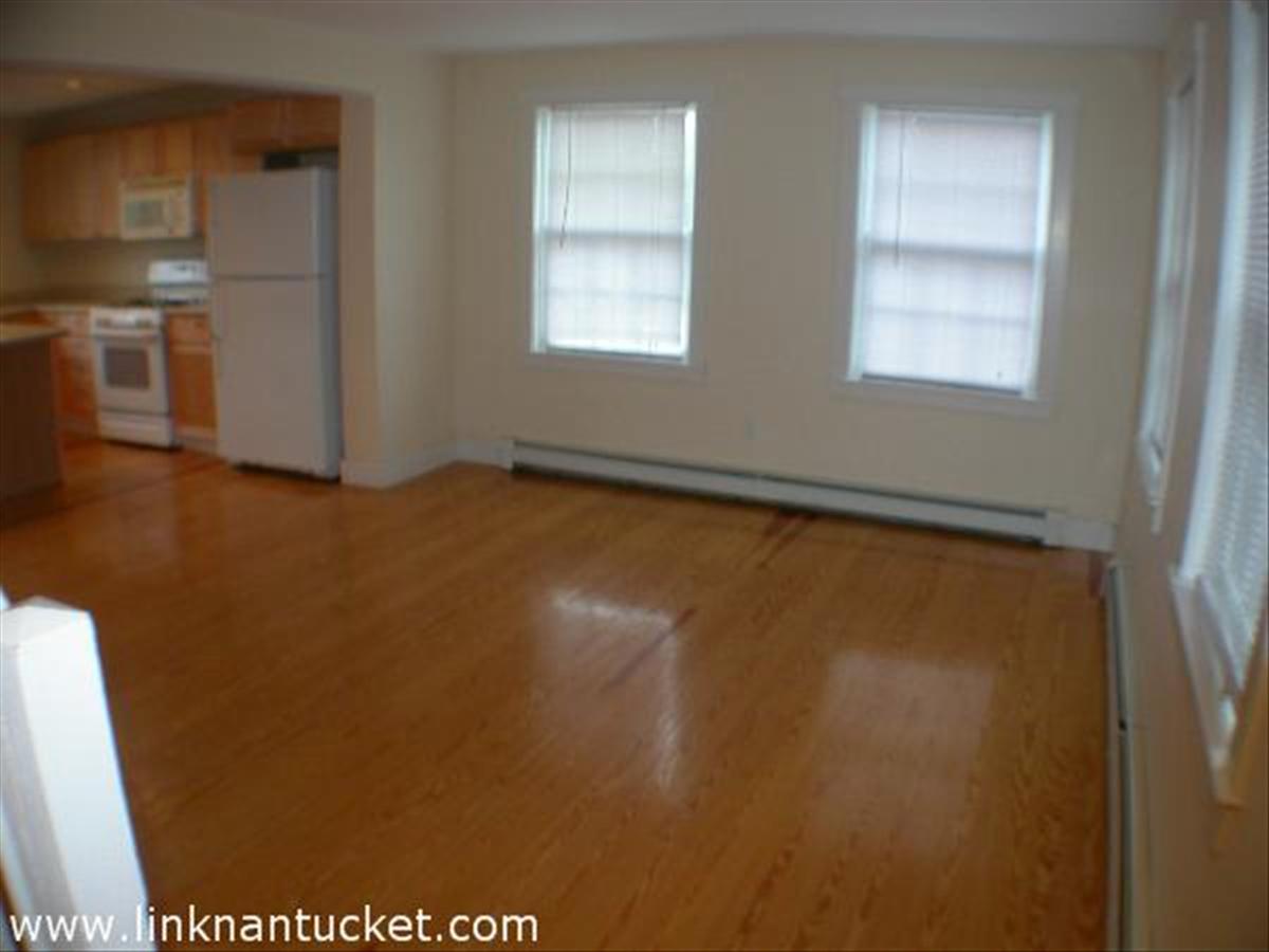 23 A Bartlett Road Nantucket, MA 02554 - Photo 5 of 6 living room
