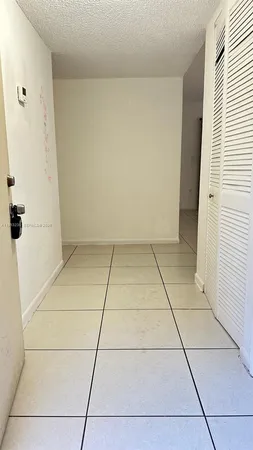 $2,000 | 17650 Northwest 68th Avenue, Unit A1005, Hialeah, FL 33015