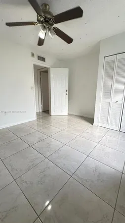 $2,000 | 17650 Northwest 68th Avenue, Unit A1005, Hialeah, FL 33015