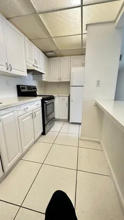 $2,000 | 17650 Northwest 68th Avenue, Unit A1005, Hialeah, FL 33015