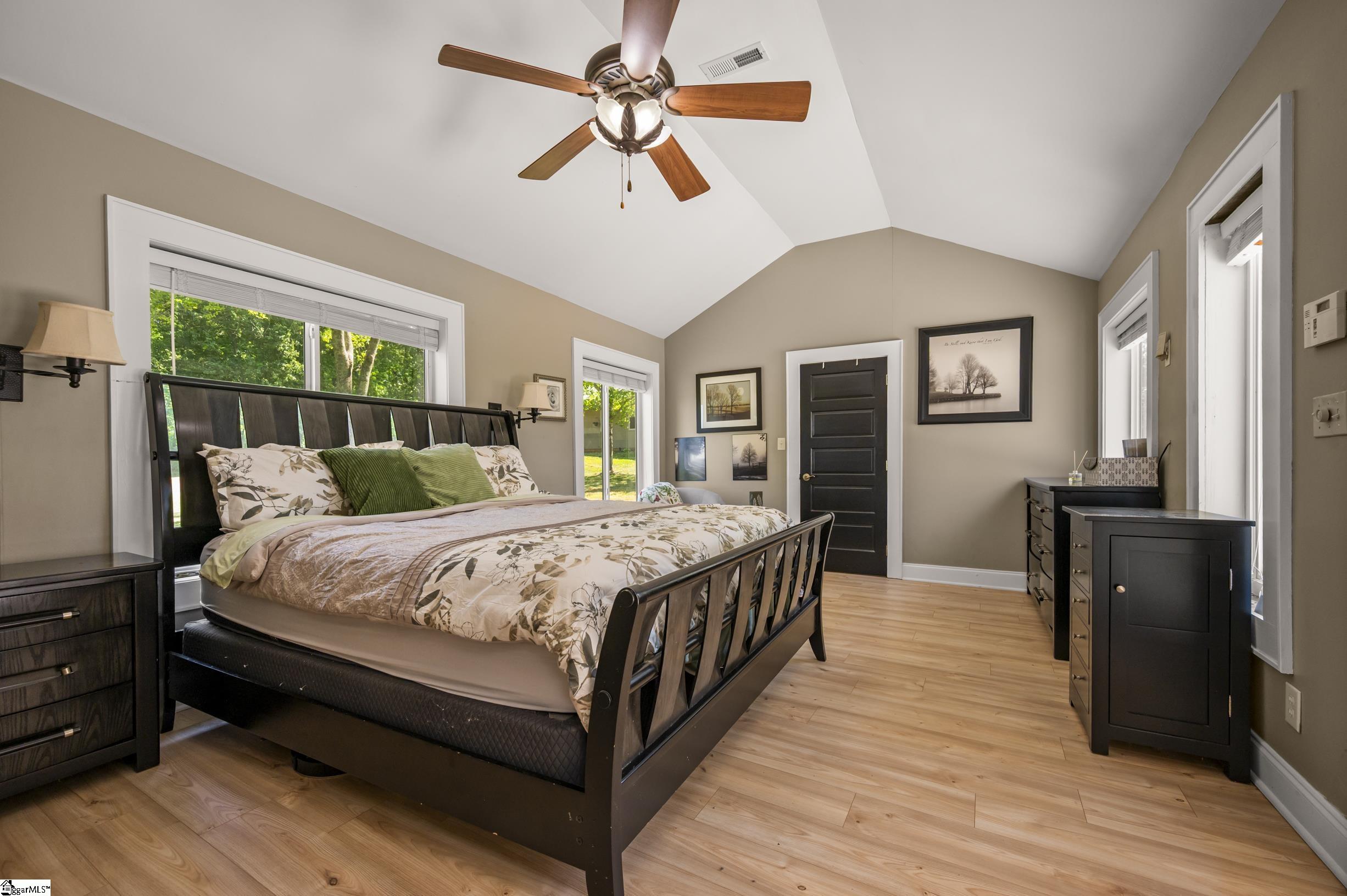183-185 Rubin Thorne Road Campobello, SC 29322 - Photo 12 of 40