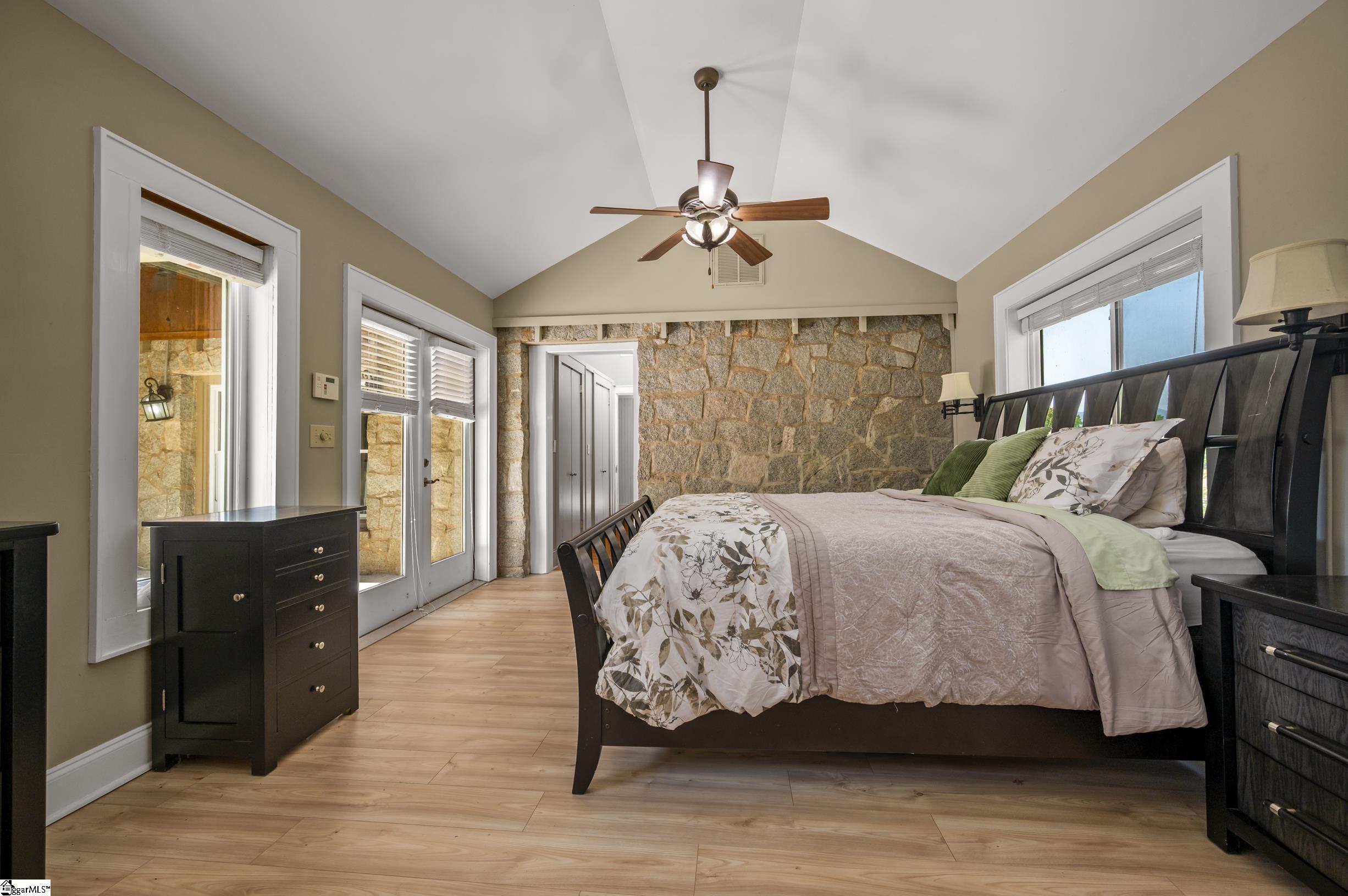 183-185 Rubin Thorne Road Campobello, SC 29322 - Photo 13 of 40