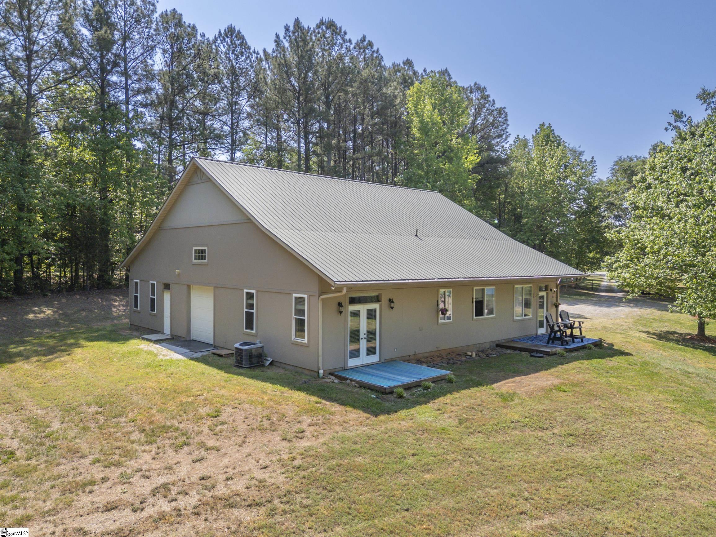 183-185 Rubin Thorne Road Campobello, SC 29322 - Photo 25 of 40