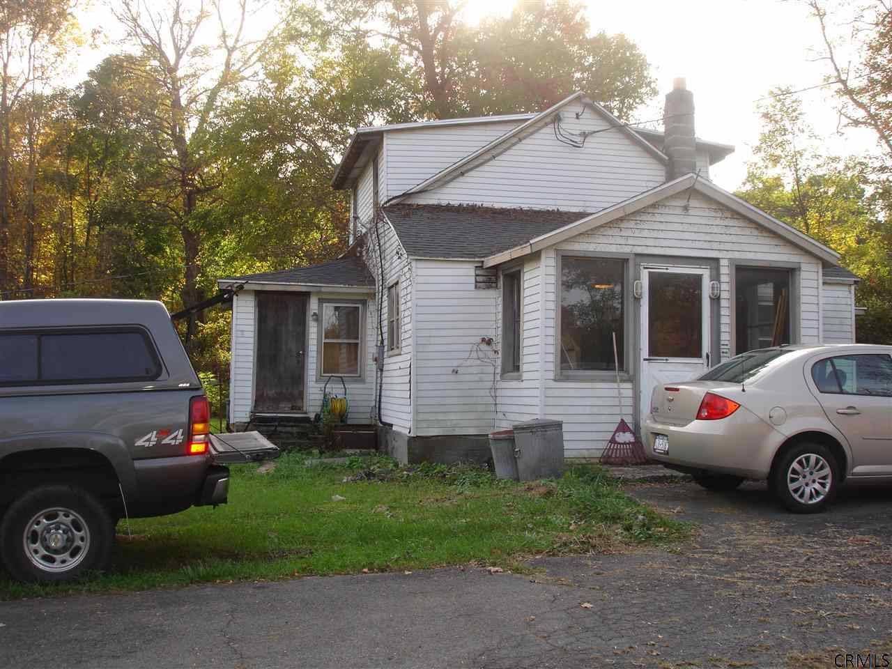 1074 River Road Bethlehem, NY 12158 - Photo 2 of 9 Photo 2