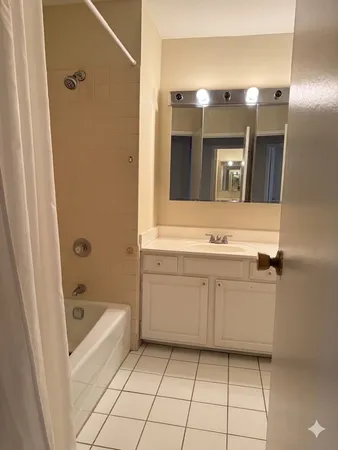 $235,000 | 2201 South Grace Street, Unit 106, Lombard, IL 60148