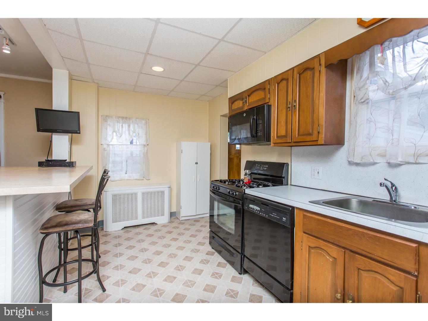 3826 Marshall Road Drexel Hill, PA 19026 - Photo 11 of 25 Kitchen