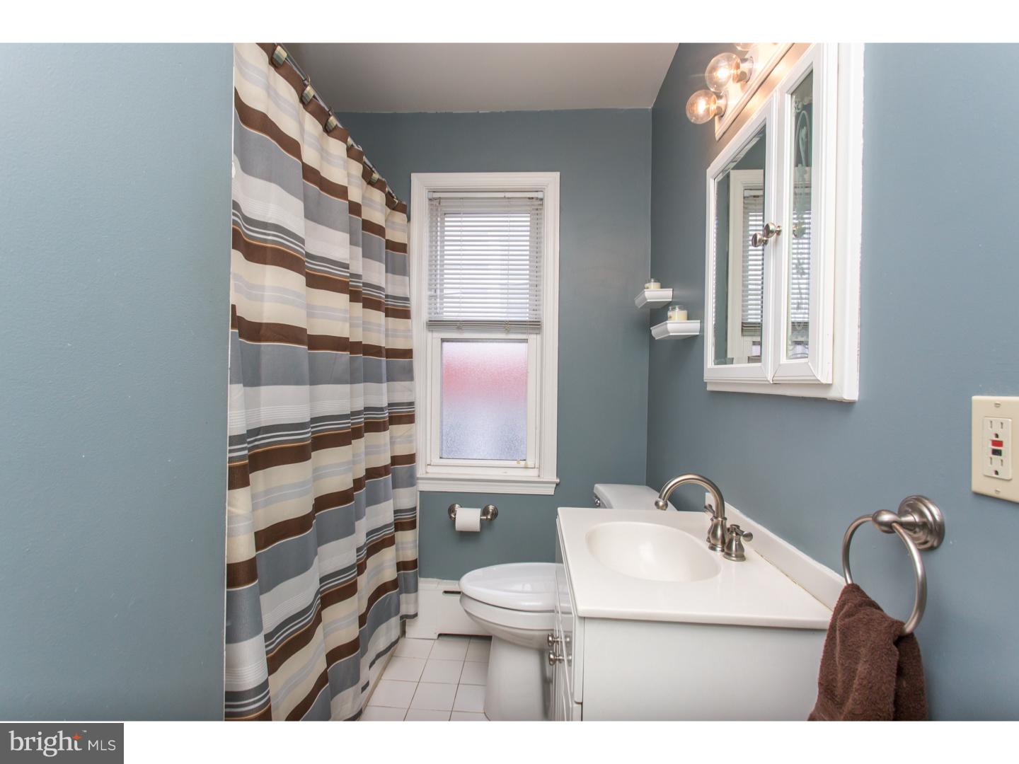 3826 Marshall Road Drexel Hill, PA 19026 - Photo 20 of 25 Bathroom