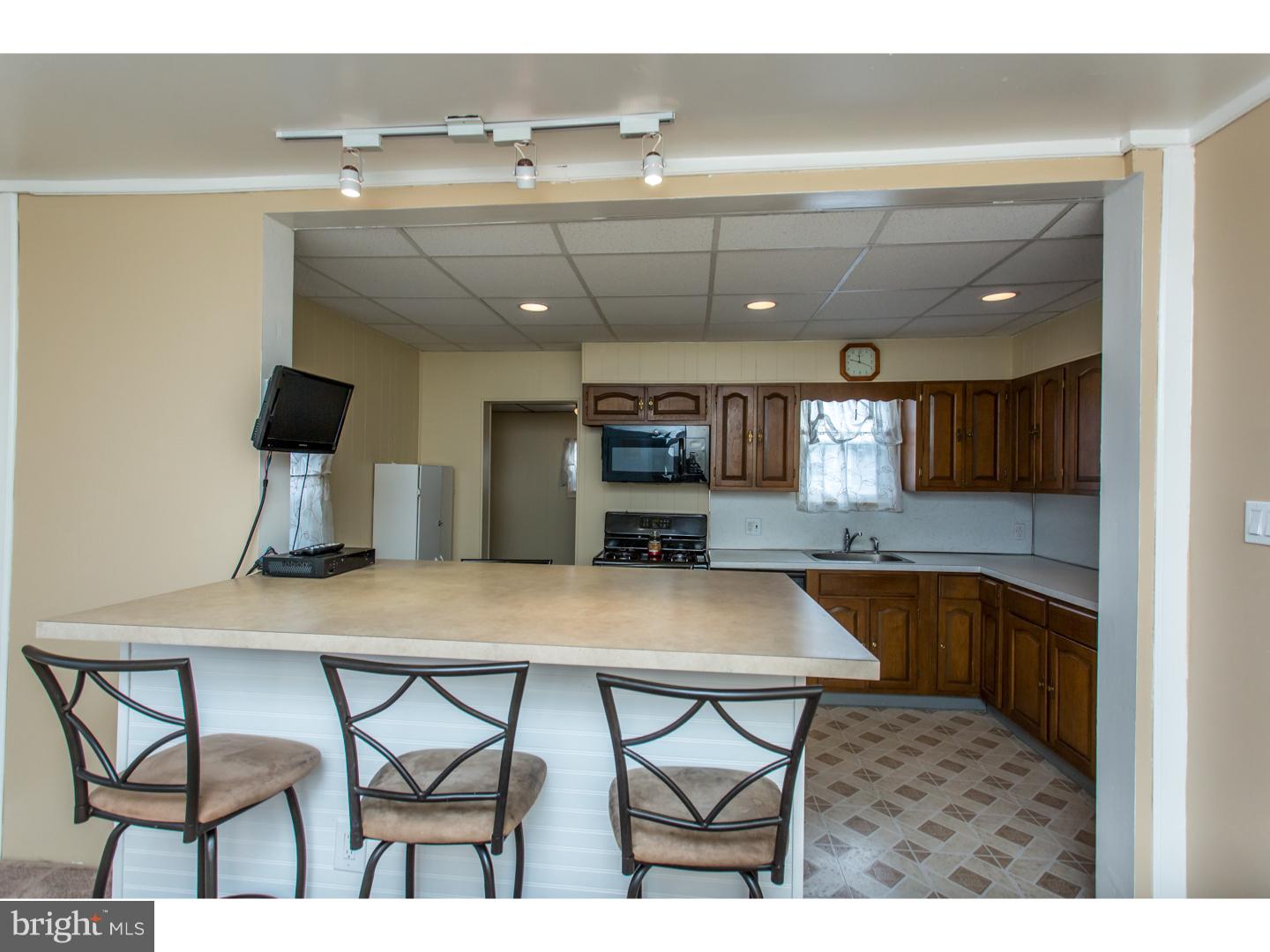 3826 Marshall Road Drexel Hill, PA 19026 - Photo 9 of 25 Kitchen