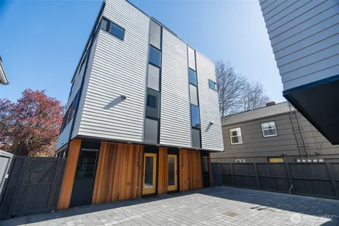$899,000 | 2626 58th Avenue Southwest, Unit A, Seattle, WA 98116