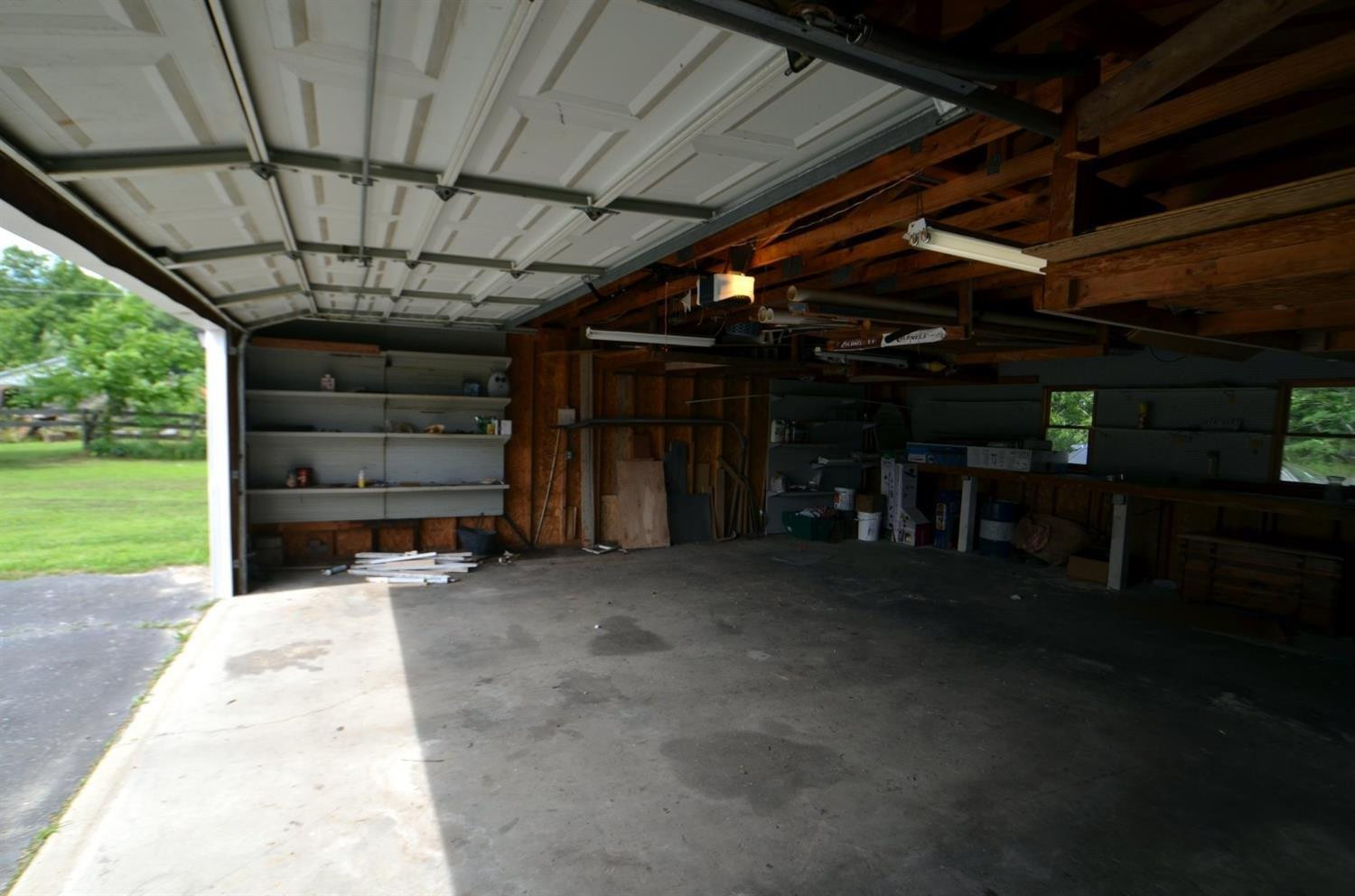 2140 Sand Hill Road Irvine, KY 40336 - Photo 21 of 29 CONCRETE floor!