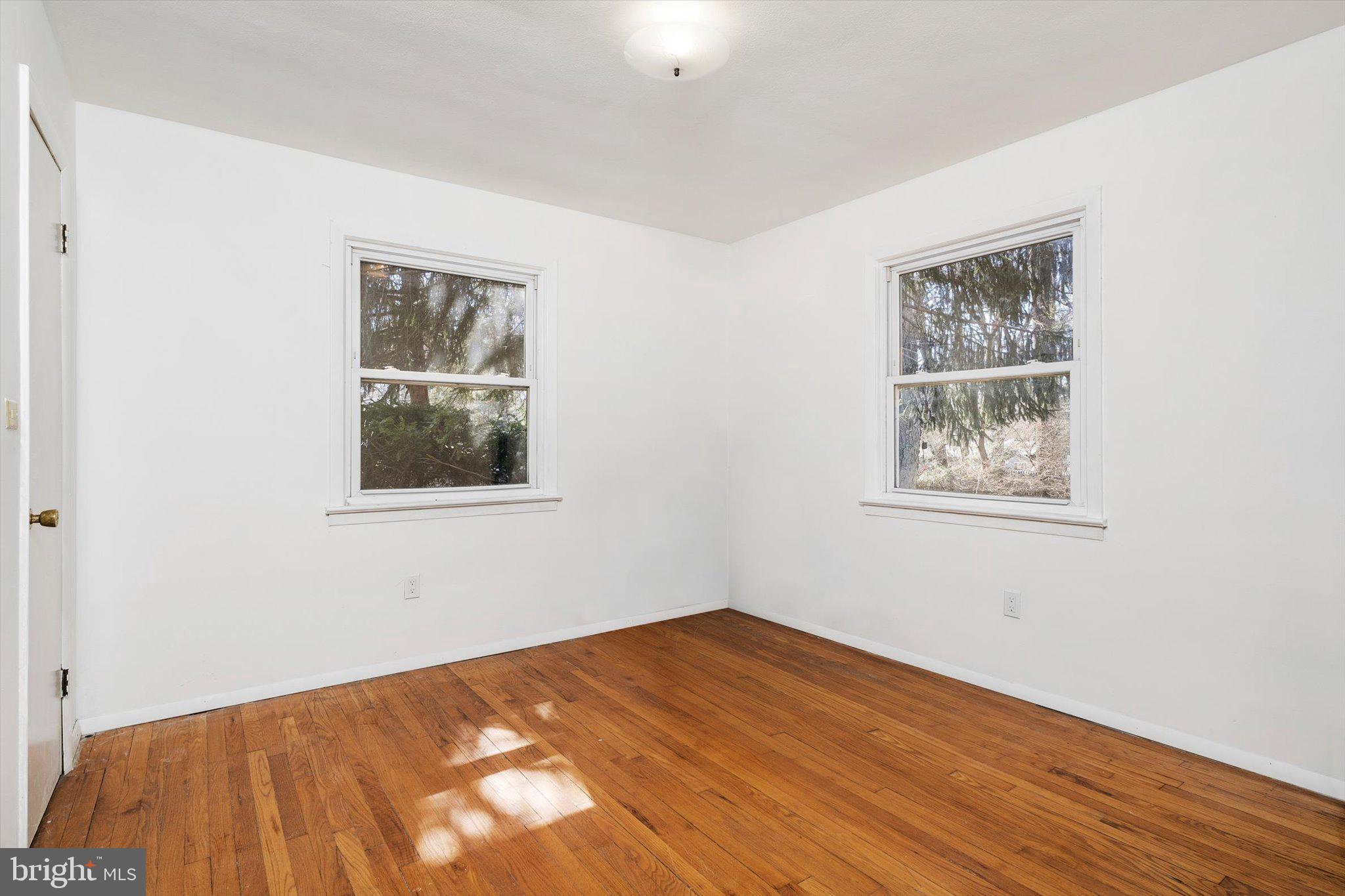 1247 Lower Ferry Road Ewing, NJ 08618 - Photo 15 of 39