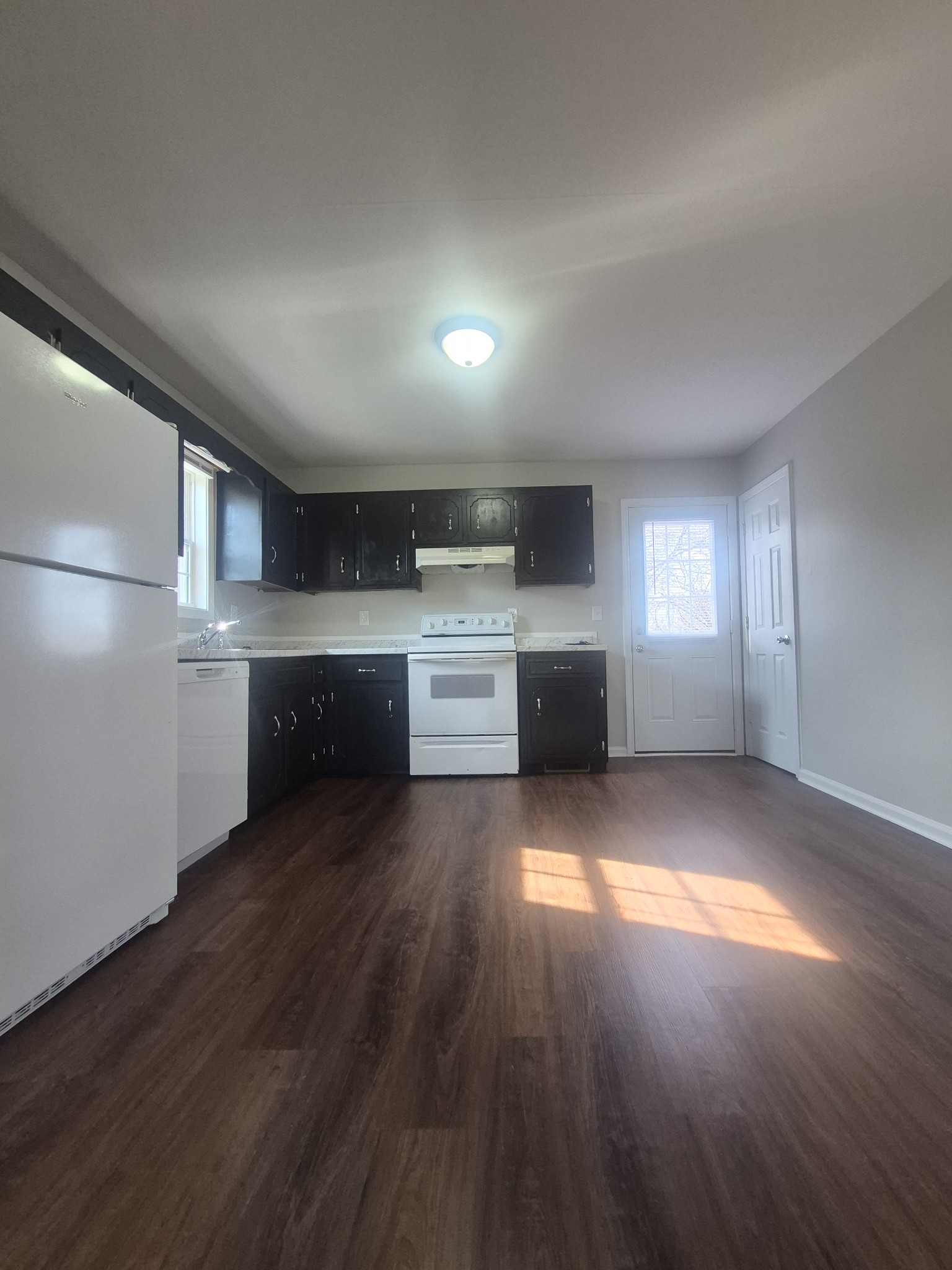 20 Cable Road Oak Grove, KY 42262 - Photo 4 of 14