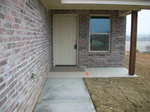 $1,600 | 3006 Weave Court, Granbury, TX 76049