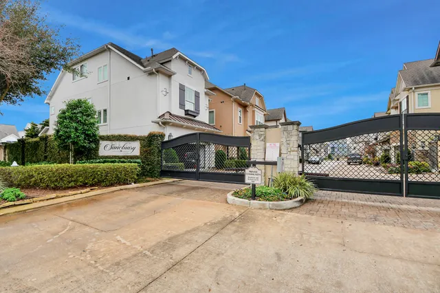 $715,000 | 8609 Concord Trace, Houston, TX 77055