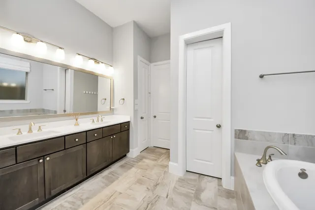 $715,000 | 8609 Concord Trace, Houston, TX 77055