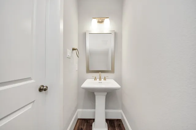 $715,000 | 8609 Concord Trace, Houston, TX 77055