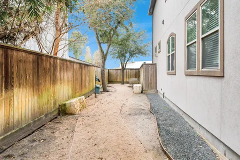 $715,000 | 8609 Concord Trace, Houston, TX 77055