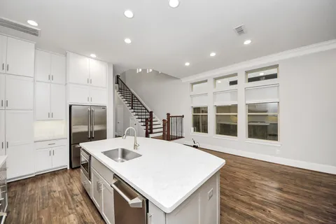 $715,000 | 8609 Concord Trace, Houston, TX 77055