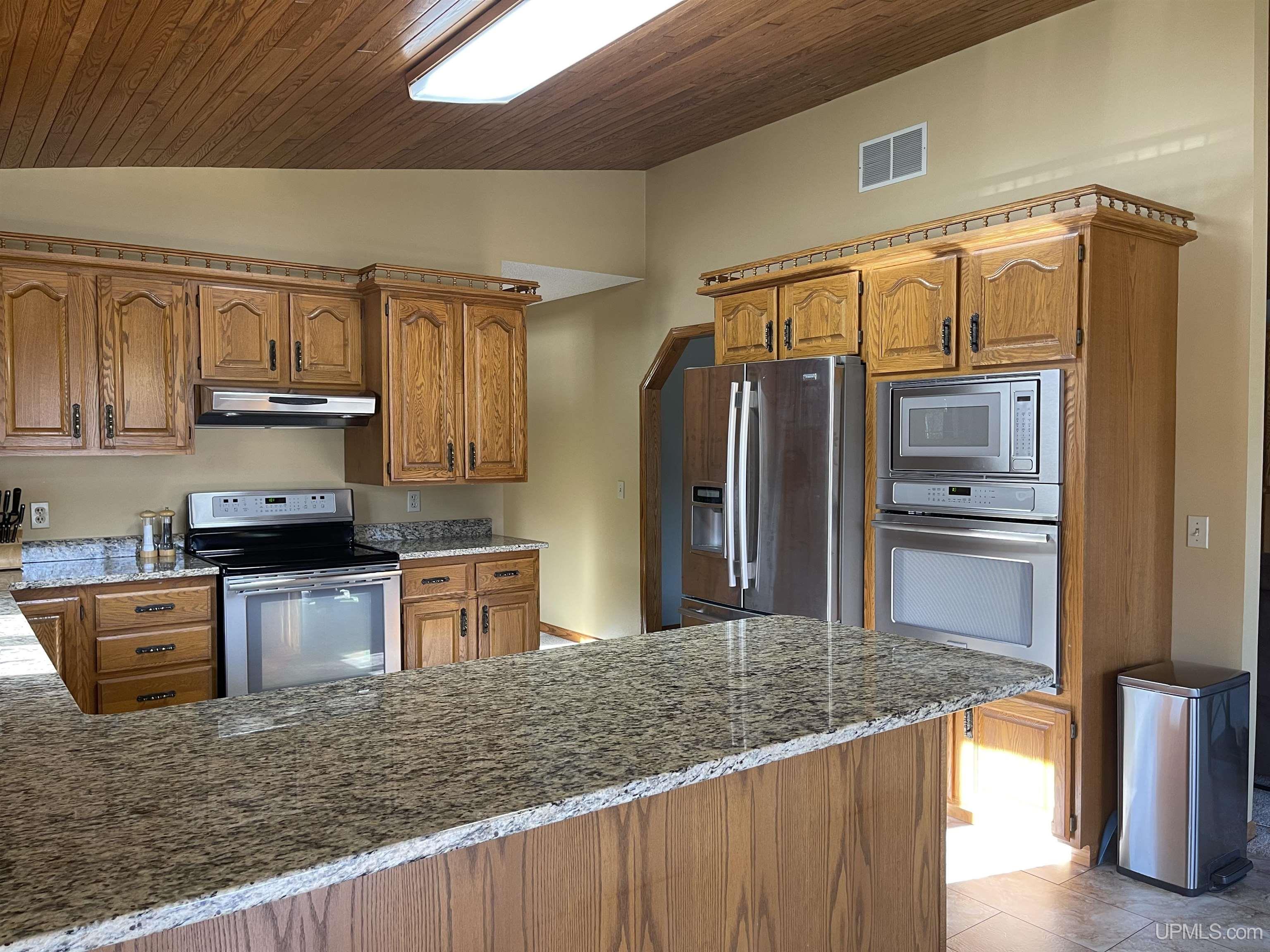 N9088 Riverside Road Ironwood, MI 49938 - Photo 12 of 60 Gallery Image 12