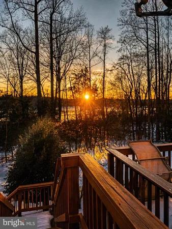 $705,000 | 1819 Hyden Place, Woodbridge, VA 22191