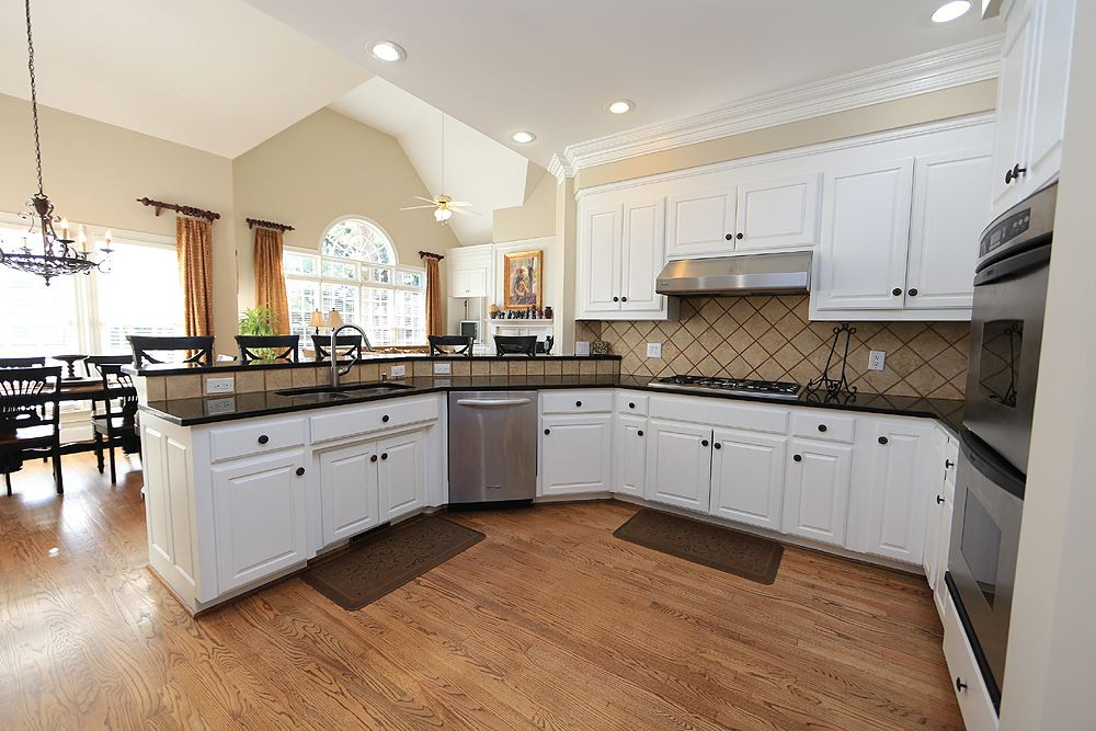 12512 Ribbongrass Court Raleigh, NC 27614 - Photo 6 of 30 Kitchen