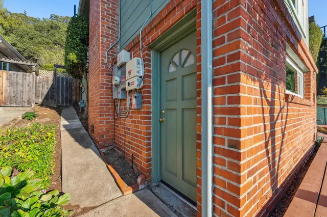 $1,195,000 | 4671 Stauffer Place, Oakland, CA 94619
