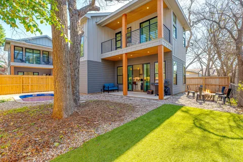 $1,448,900 | 910 Tillery Street, Austin, TX 78702