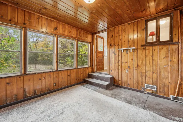 $99,900 | 413 7th Street, Michigan Center, MI 49254