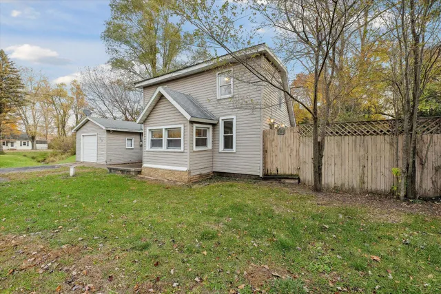 $99,900 | 413 7th Street, Michigan Center, MI 49254