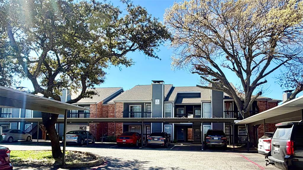18333 Roehampton Drive, Unit 624 Dallas, TX 75252 - Photo 33 of 39 a car parked in front of building