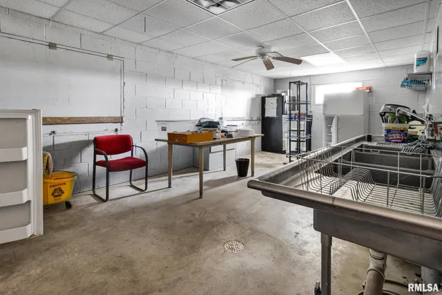 $499,900 | 973 Knox Road, Knoxville, IL 61448