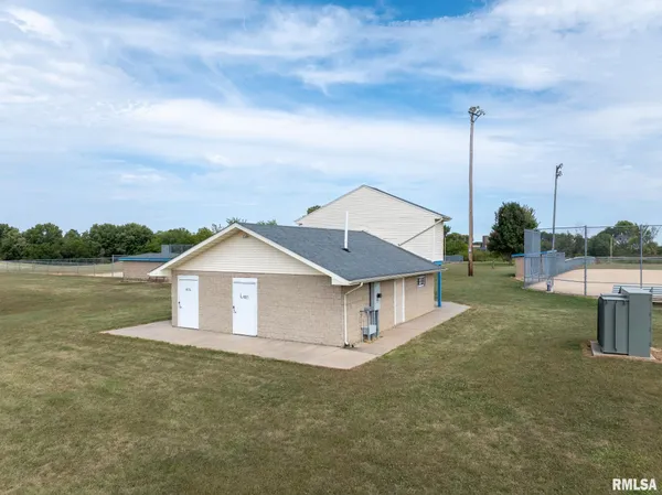 $449,900 | 973 Knox Road, Knoxville, IL 61448