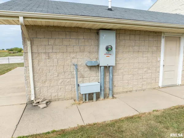 $449,900 | 973 Knox Road, Knoxville, IL 61448