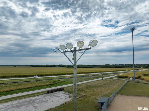 $449,900 | 973 Knox Road, Knoxville, IL 61448