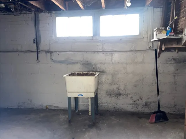 $185,000 | 42 Nye Park, Rochester, NY 14621