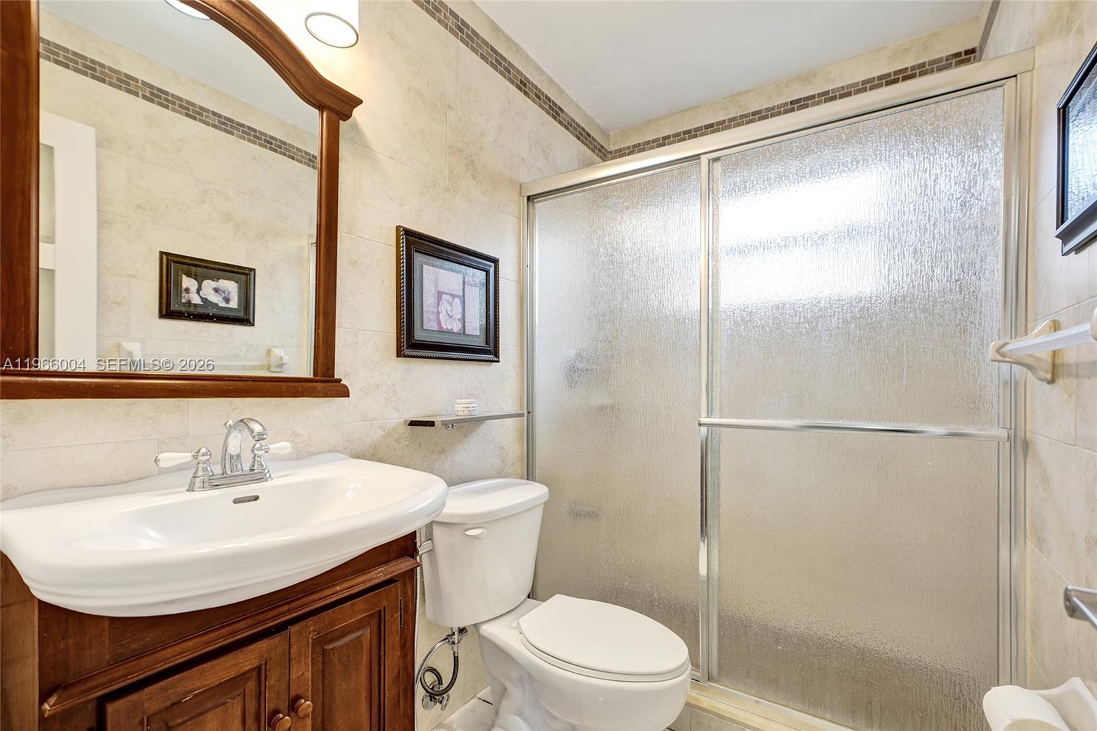 6501 Southwest 30th Street Miami, FL 33155 - Photo 18 of 36 SECOND BATHROOM