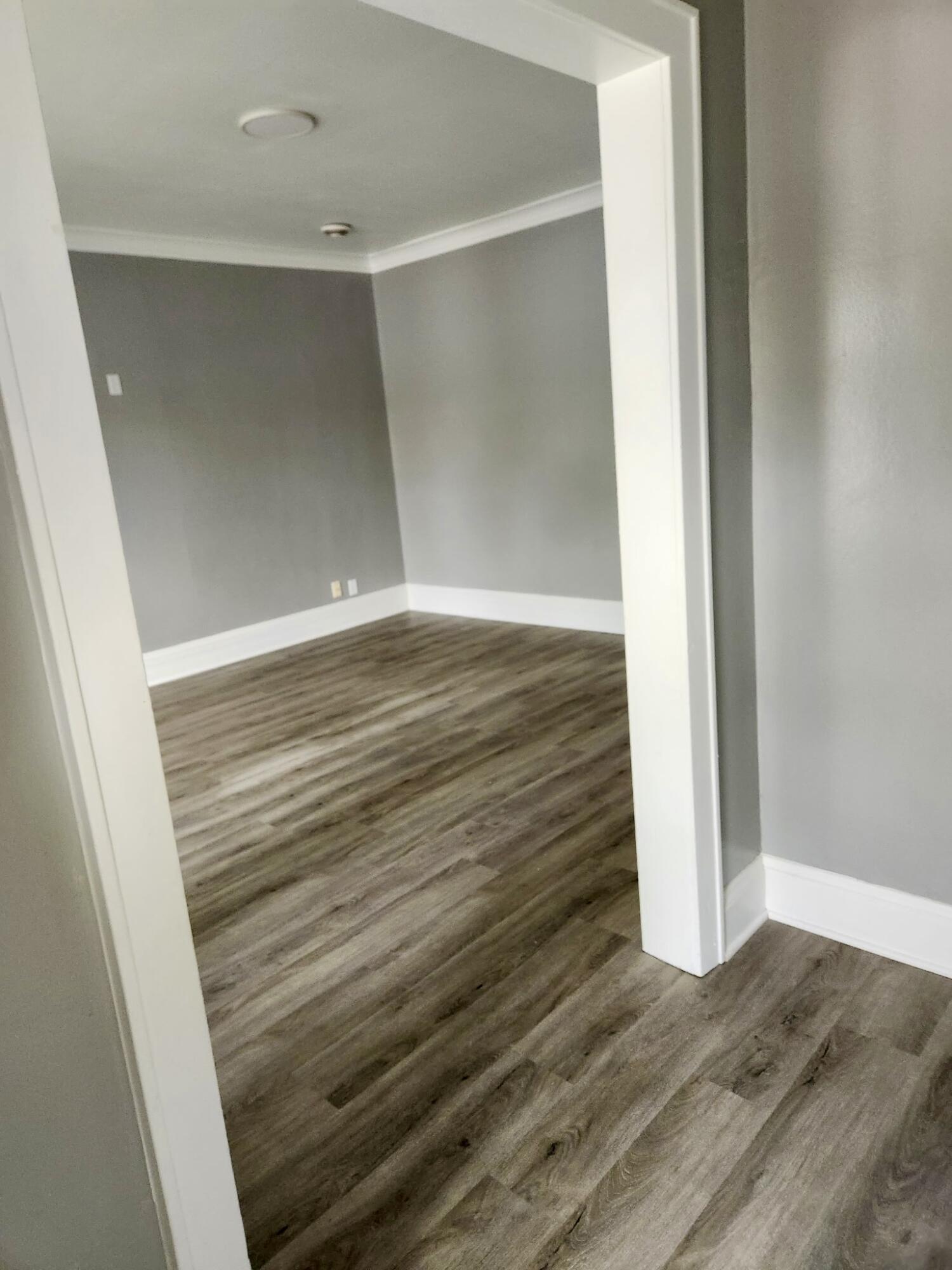 1813 West Burnham Street Milwaukee, WI 53204 - Photo 12 of 12 4801475960364180247