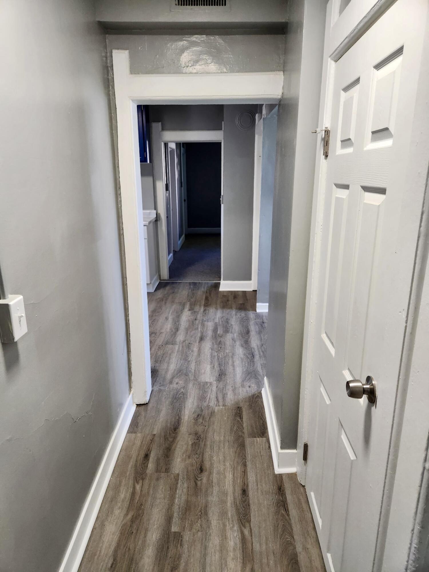 1813 West Burnham Street Milwaukee, WI 53204 - Photo 8 of 12 7958414761211243105